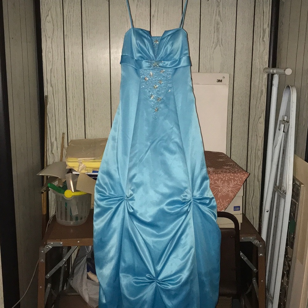 Turquoise formal dress - Picture 8 of 9